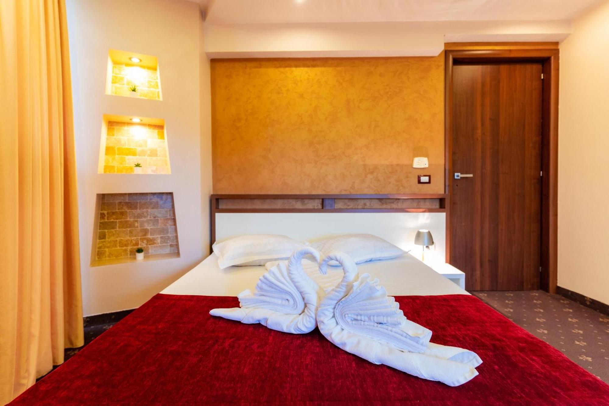 Hotel Luxor Medgidia Eksteriør billede