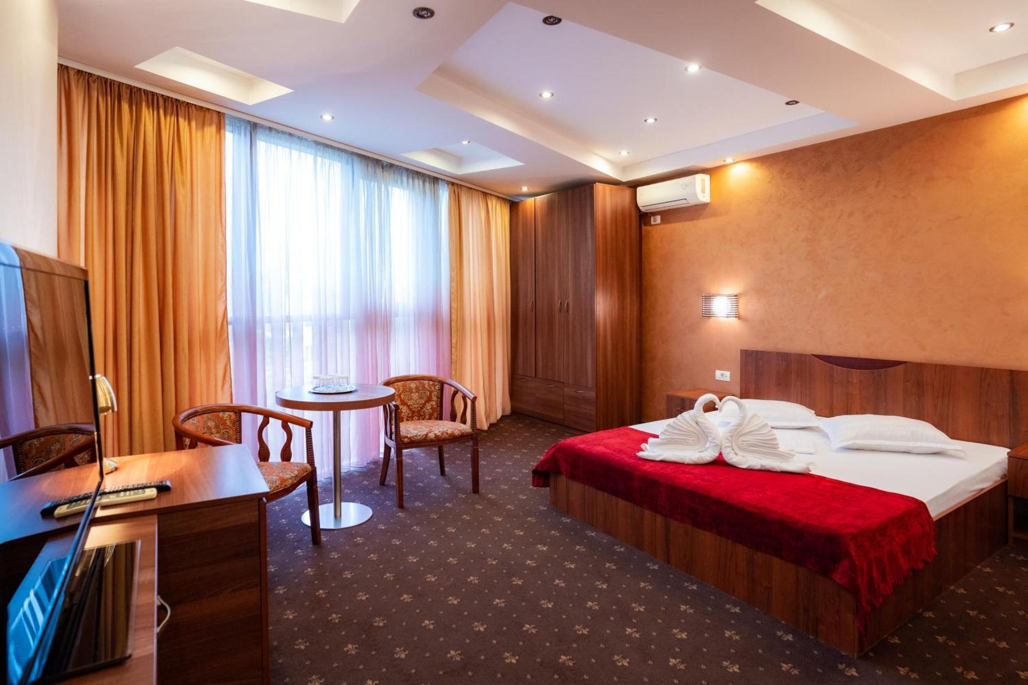 Hotel Luxor Medgidia Eksteriør billede