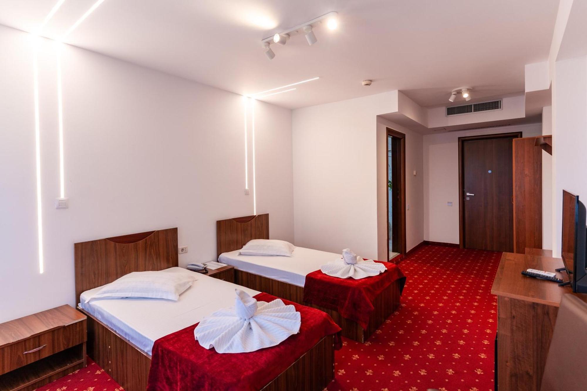 Hotel Luxor Medgidia Eksteriør billede