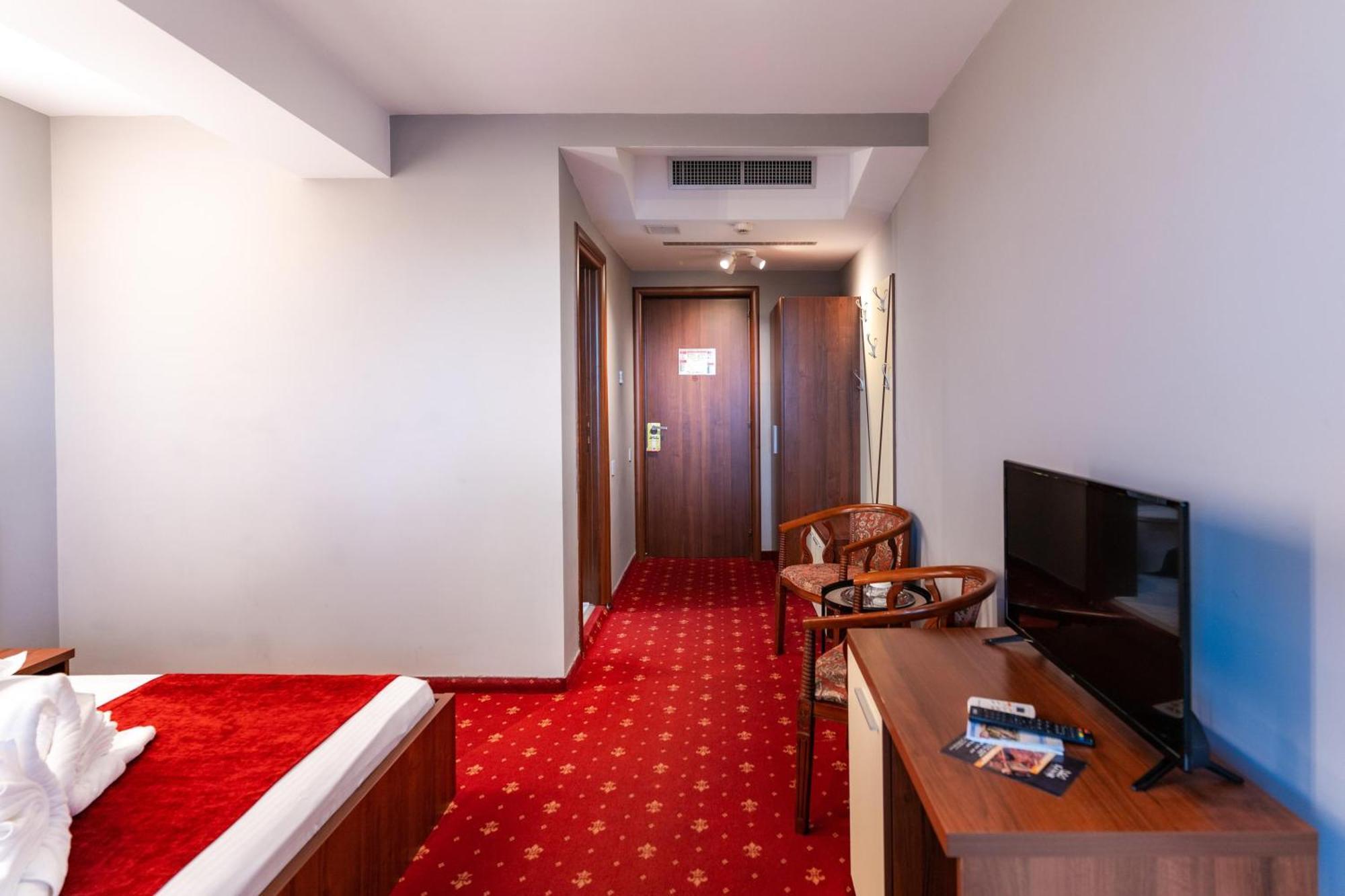 Hotel Luxor Medgidia Eksteriør billede