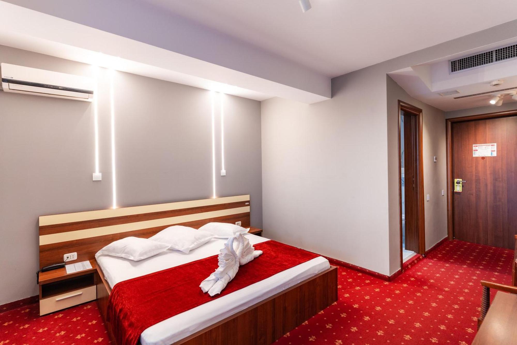 Hotel Luxor Medgidia Eksteriør billede